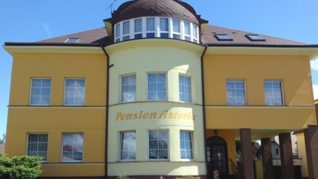 Klášterec nad Ohří Pension Astoria מראה חיצוני תמונה